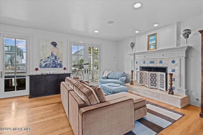 Building Photo - 1043 Barnegat Ln