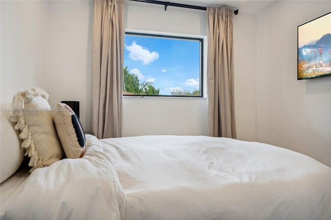 Building Photo - 9600 SW 147th St