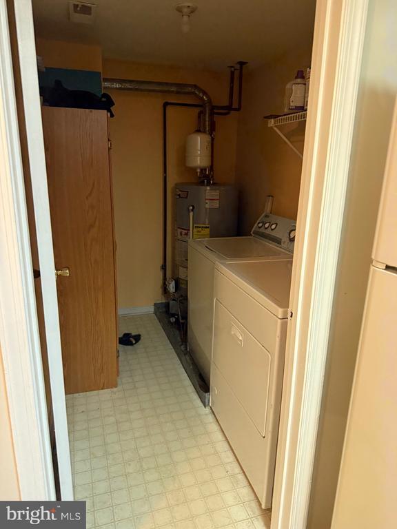 Building Photo - 803 Mountainview Dr