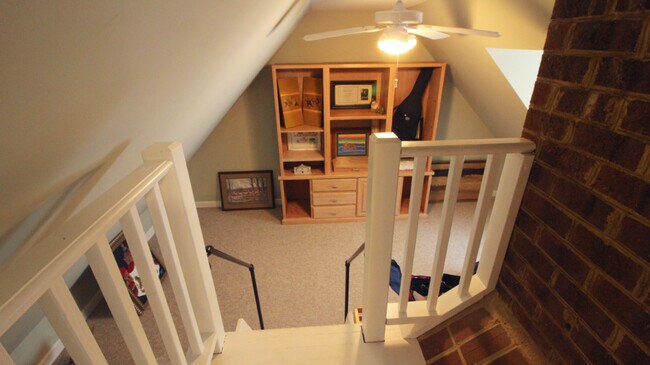 Building Photo - 1776 Dunmore Pl