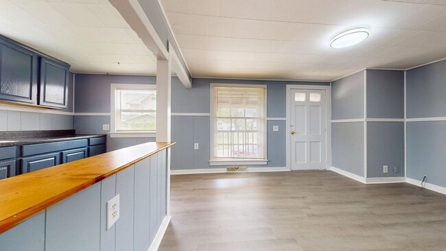 Building Photo - Available Now- 2 bedroom ranch in Bucyrus