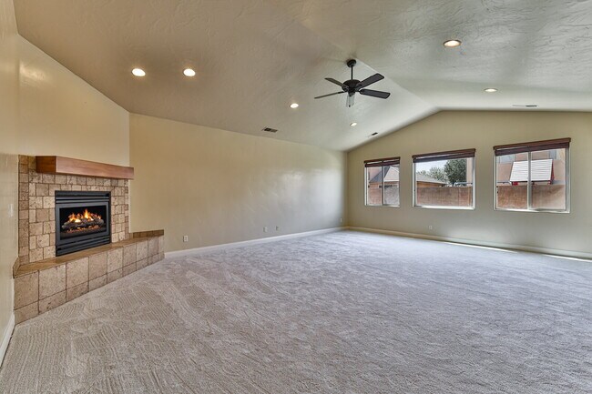 Building Photo - "Spacious 4-Bedroom Retreat with 3,584 Sq ...