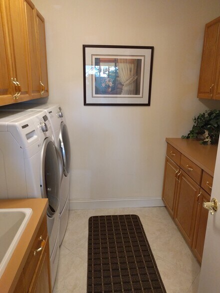 Building Photo - 2662 NW 42nd St