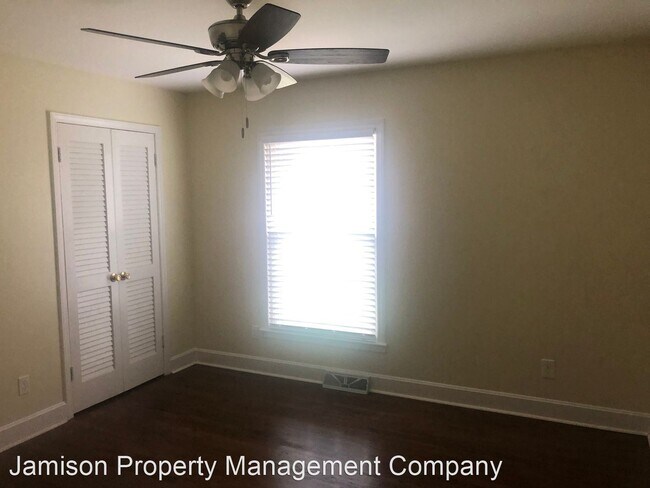 Building Photo - 2 br, 1 bath House - 3746 Dresden Dr E