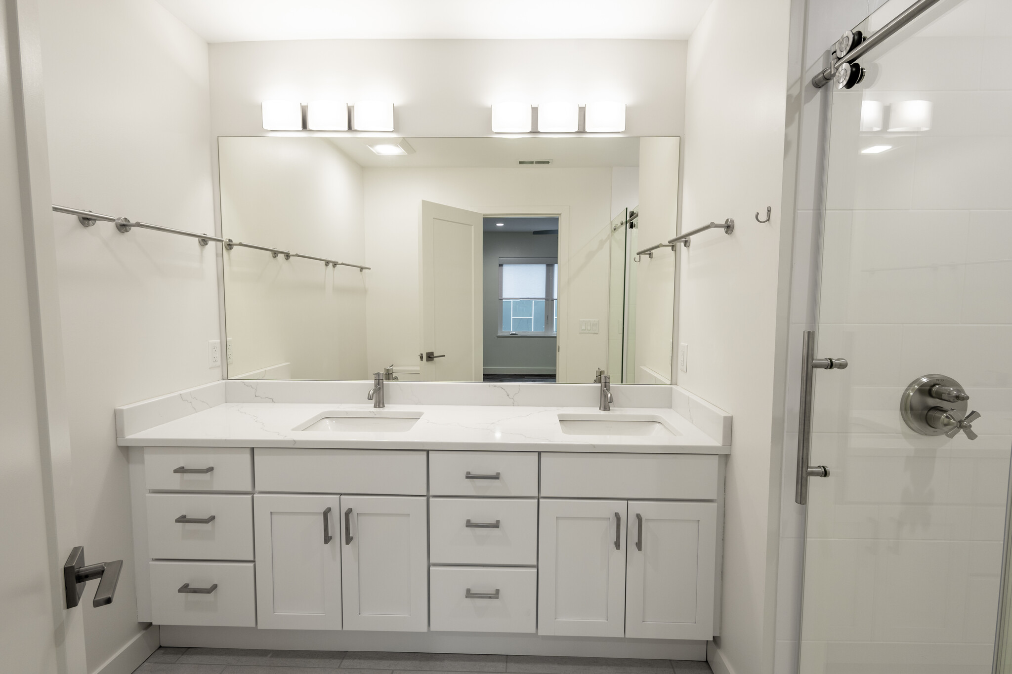 master bath - 842 7th St