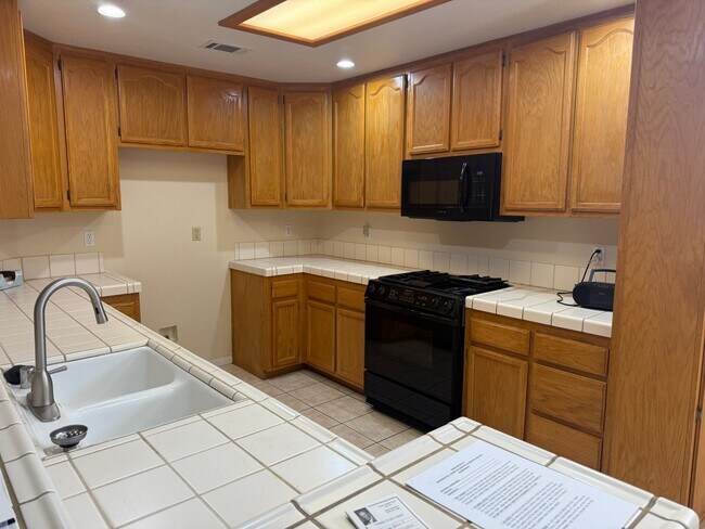 Building Photo - Beautiful Spring Valley Lake Home, 3 Bedrooms, 2 Bathrooms, New Paint