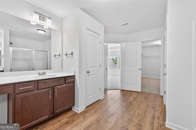 Building Photo - 5524 Garens Way