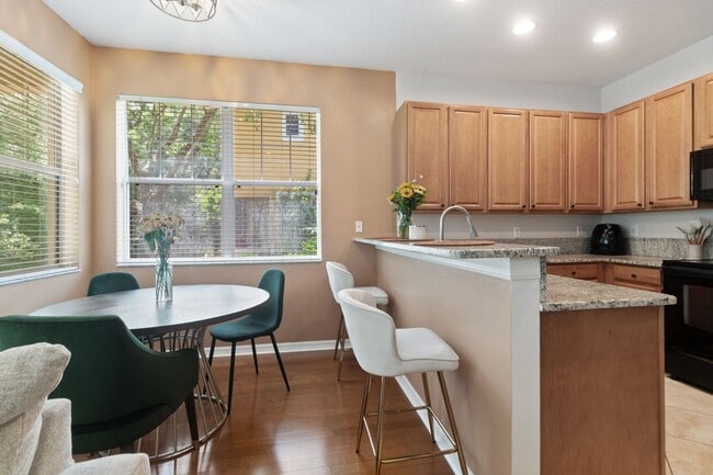 Building Photo - West Meadows 3 Bedroom Townhome Awaits!