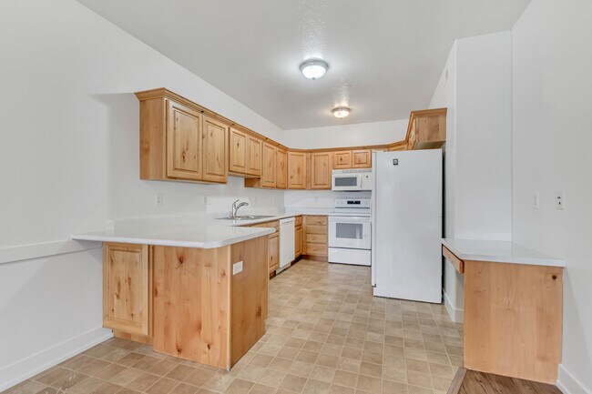 Building Photo - Cedar Street Holdings