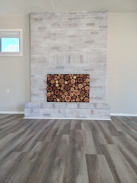 Building Photo - 13220 Red Mountain Rd