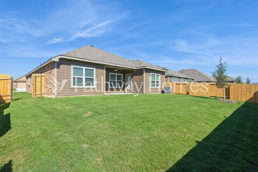 Building Photo - 1032 Sleepy Owl Ln