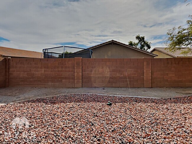 Building Photo - 10413 W Miami St