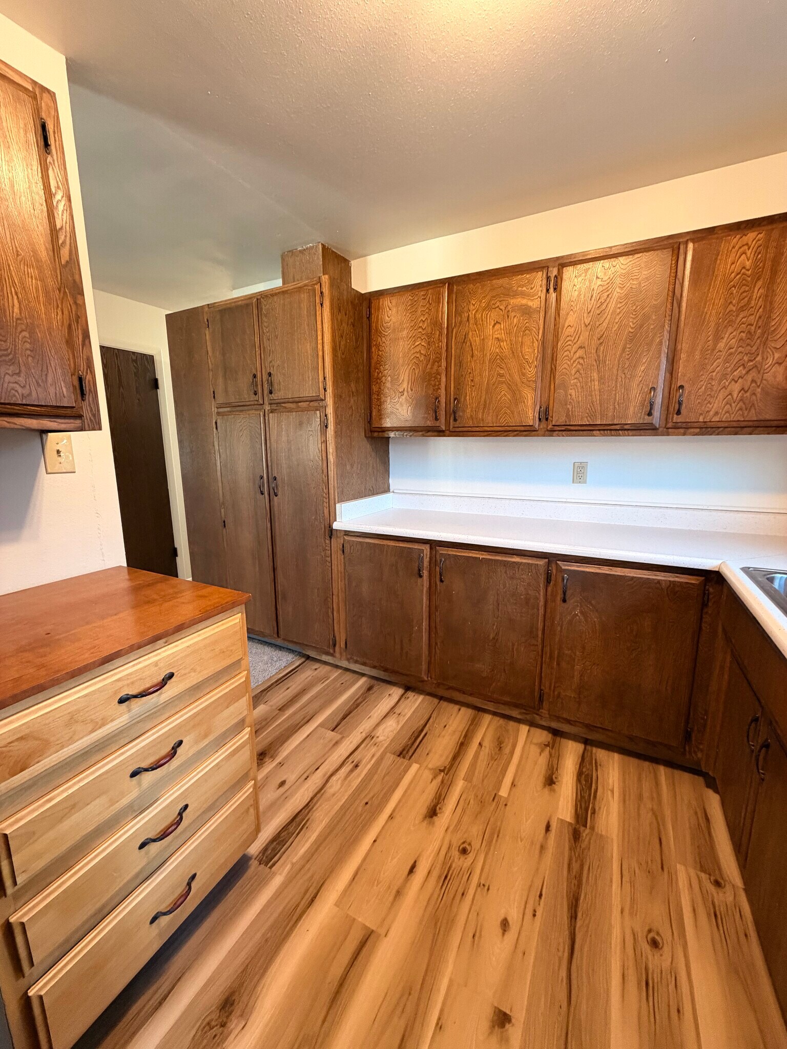 Building Photo - 2328 Apache St