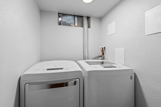 Building Photo - 4845 W 73rd Ave