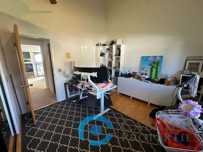 Building Photo - 2620 Deerpark Dr