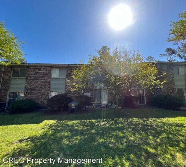 Building Photo - 3 br, 2 bath House - 205 Andrea Lane