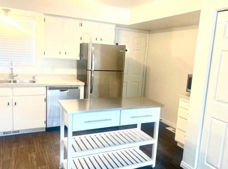 Back door in kitchen - 1583 S 1000 E