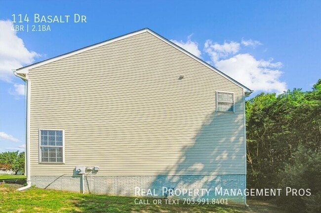 Building Photo - 114 Basalt Dr