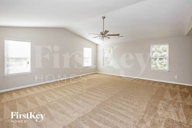 Building Photo - 608 Hunley St