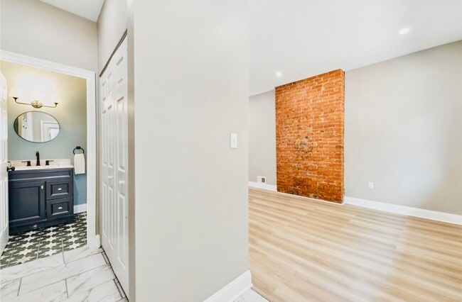 Building Photo - 3255 Josephine St