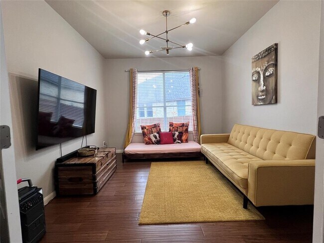 Building Photo - 3604 Pine Needle Cir