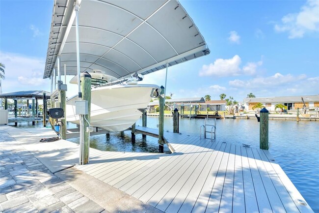 Building Photo - 1015 Spindle Palm Way