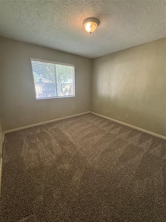 Building Photo - 1002 Abbott Dr