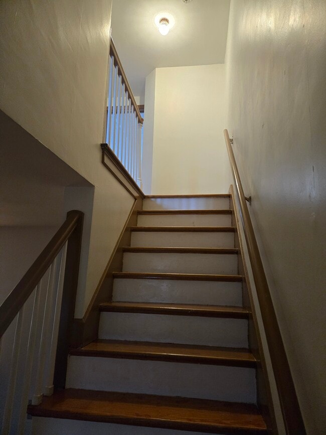 Building Photo - 2445 Brookwood St