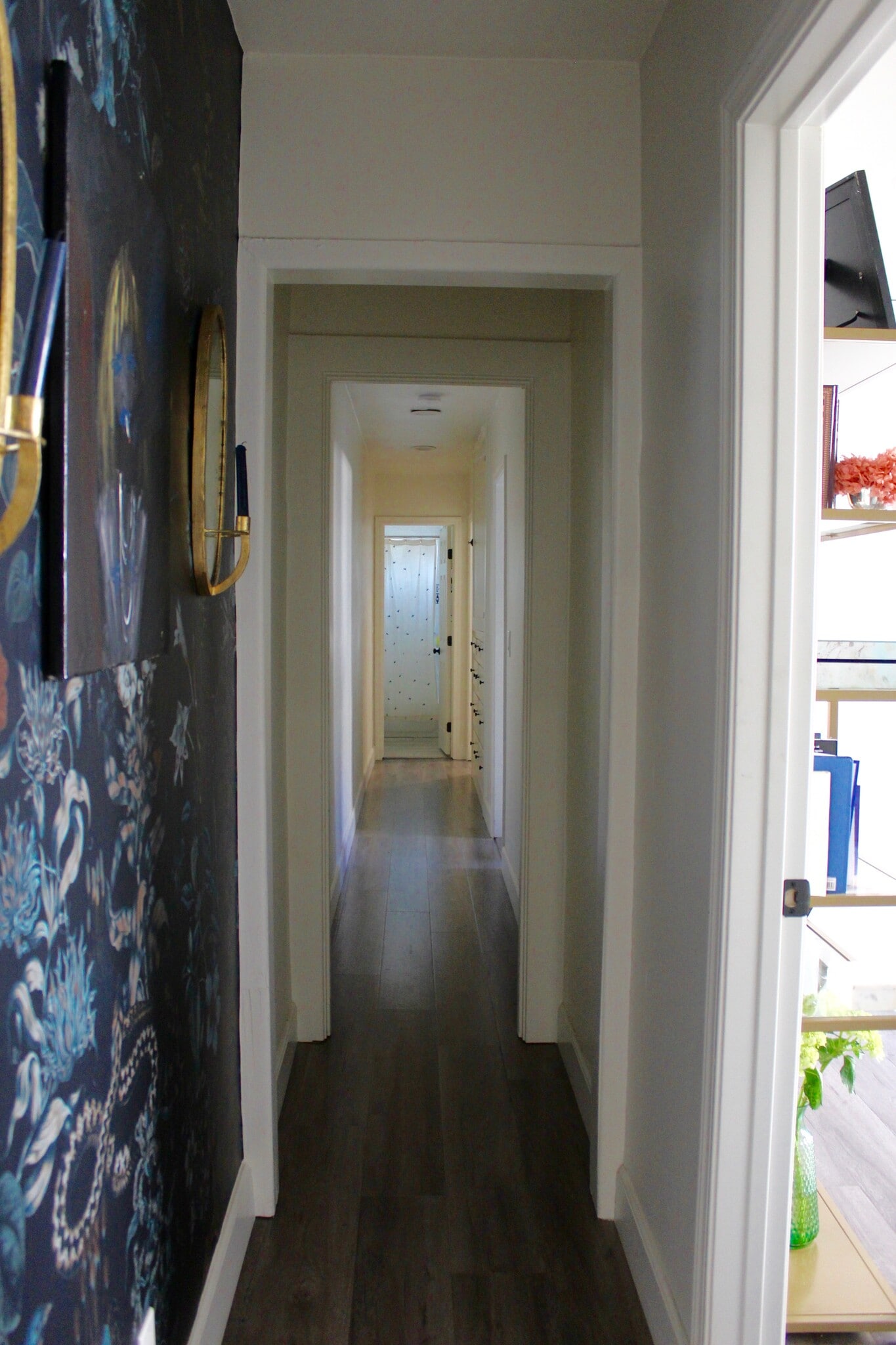 Building Photo - 323 N Vendome St