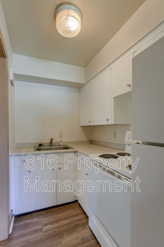 Building Photo - 15411 Barat Ave