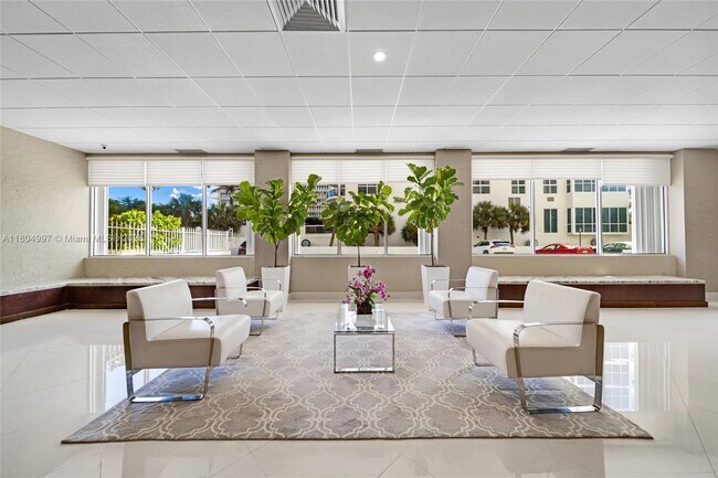 Building Photo - 4250 Galt Ocean Dr
