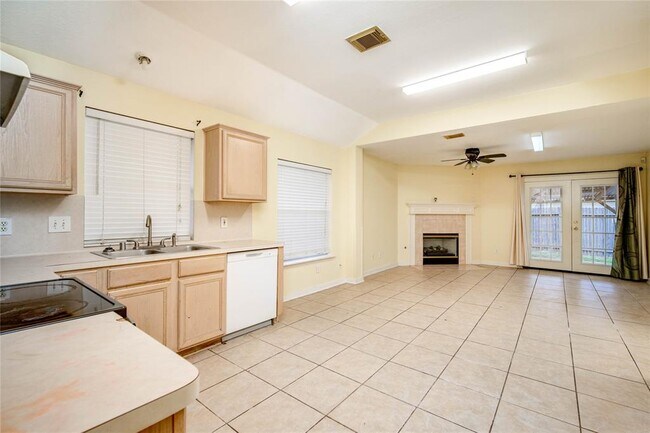 Building Photo - 16518 Lazy Ridge Rd