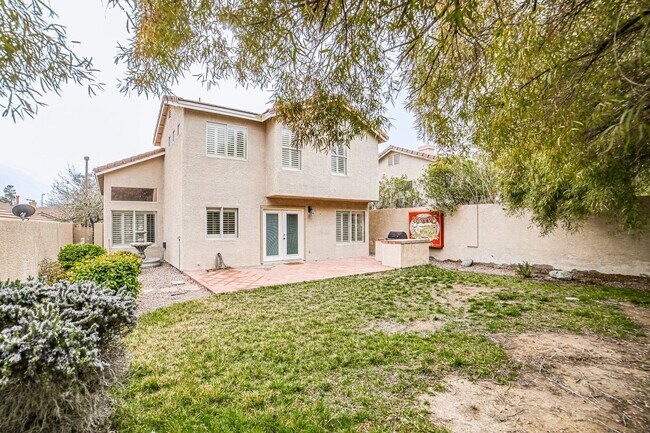 Building Photo - BEAUTIFUL 3 BD HOME LOCATED IN THE HEART O...