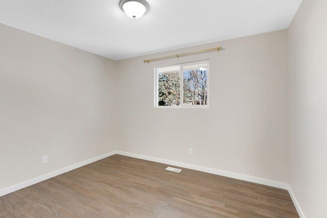 Building Photo - 3919 Tennyson Ave