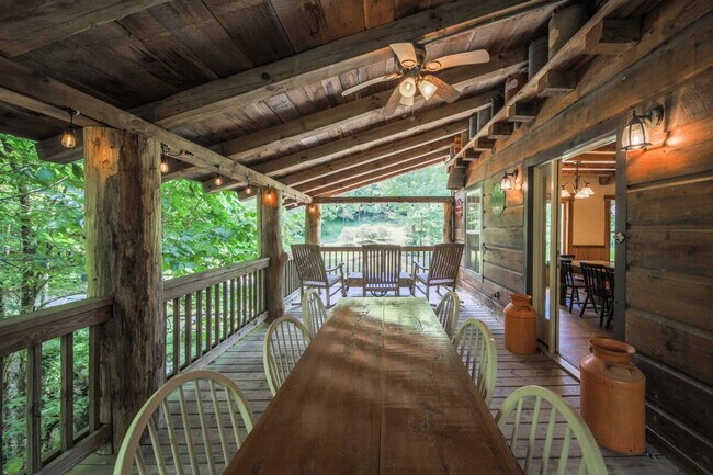 Building Photo - 195 Black Bear Dr