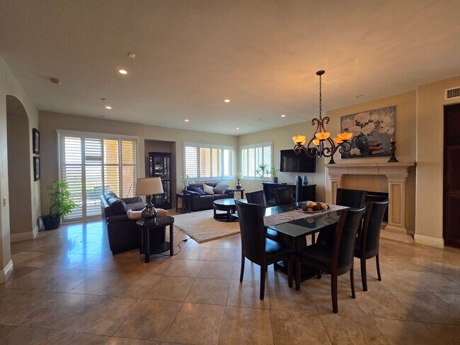 Building Photo - An Amazing Furnished 3 Bedroom Condo at La...