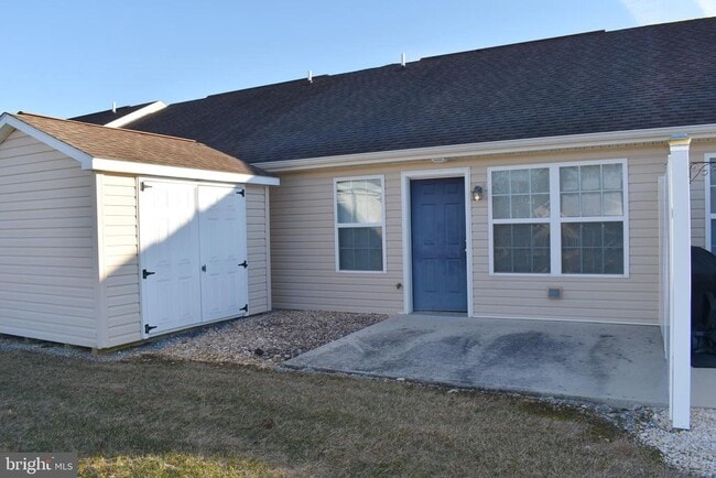 Building Photo - 2741 Roosevelt Dr