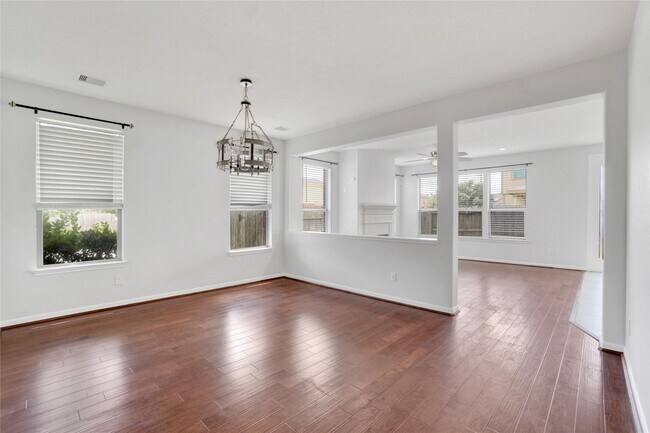 Building Photo - 10514 Kentington Oak Dr