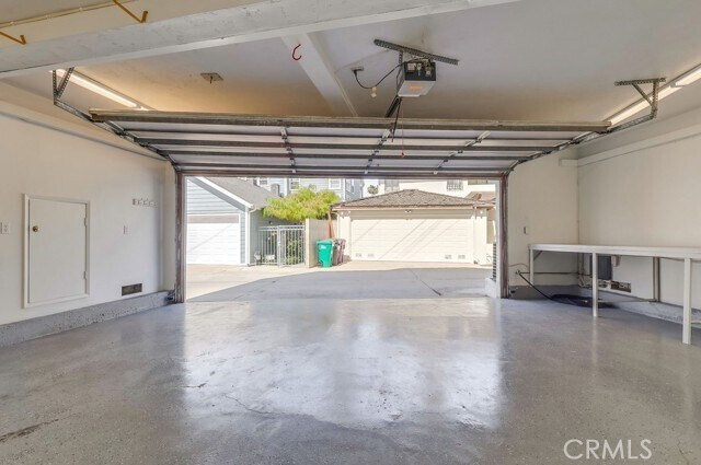 Building Photo - 6063 Lido Ln