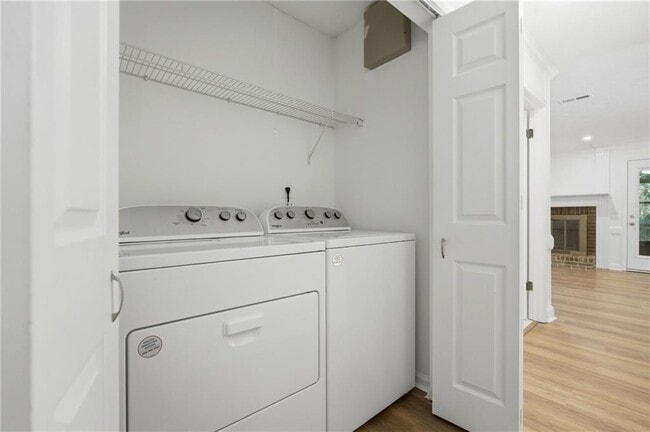 Building Photo - 129 Sandalwood Cir