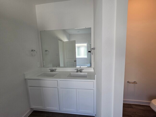 Building Photo - 1551 Cinque Terre Way