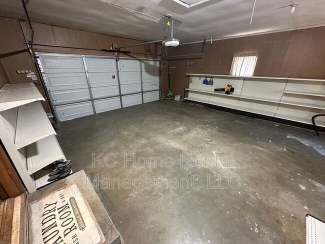 Building Photo - 8216 W 97th St