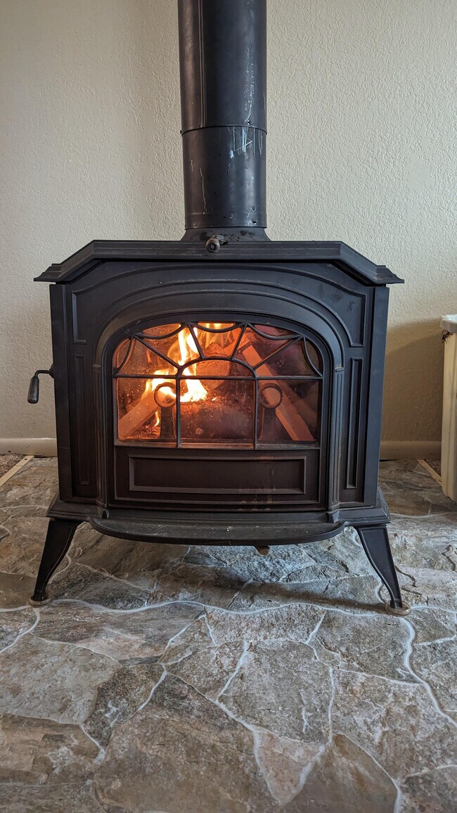 Building Photo - 810 E Saguaro St