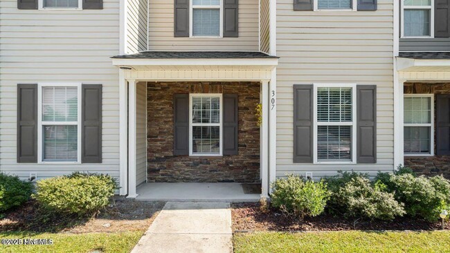 Building Photo - 307 Glen Cannon Drive