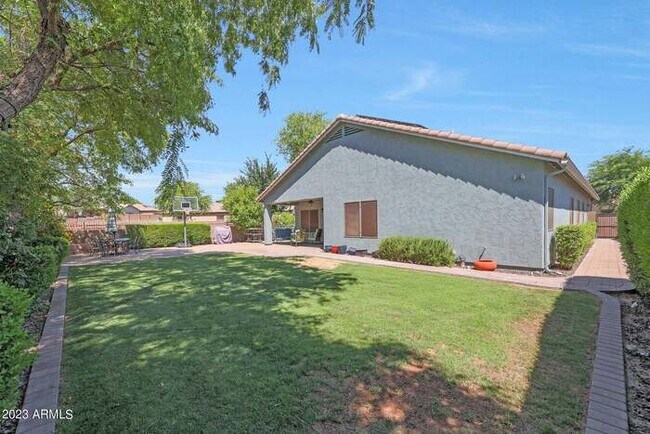 Building Photo - 27112 N 56th Dr