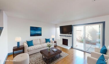 Building Photo - 2-Bedroom/2.5 Bath Townhome in Irvine!