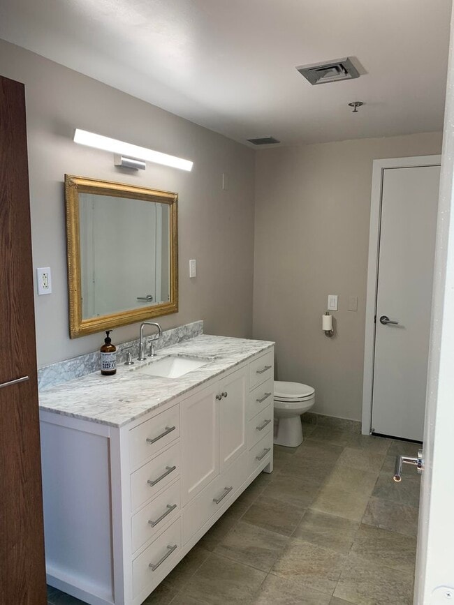 Building Photo - 1 Bedroom Apartment in Callowhill Neighbor...