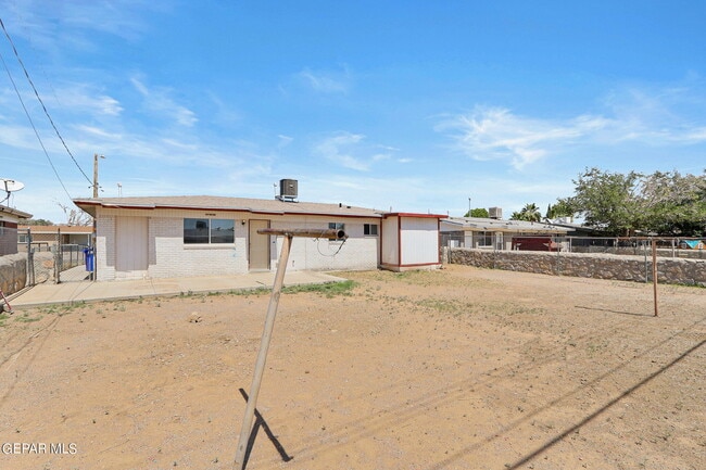 Building Photo - 4948 Aiken Ln
