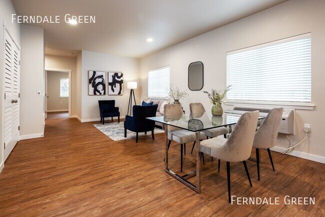 Building Photo - Pet Friendly/Private Owner - 2 Bedroom Tow...