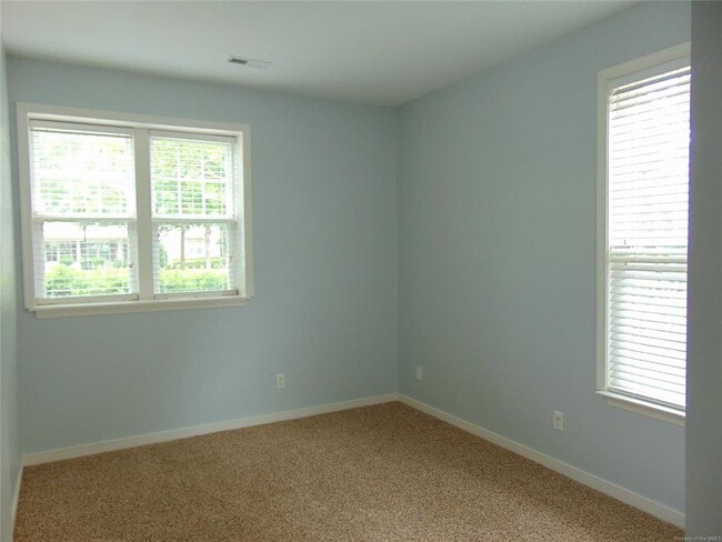 Building Photo - 3215 Kenton Ct